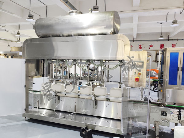 25L方桶液体灌装生产线-灌装机细节展示