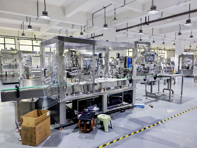 四川全自动检测试剂灌装机生产车间