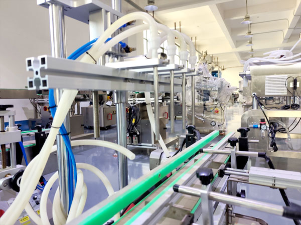 小型液体灌装机