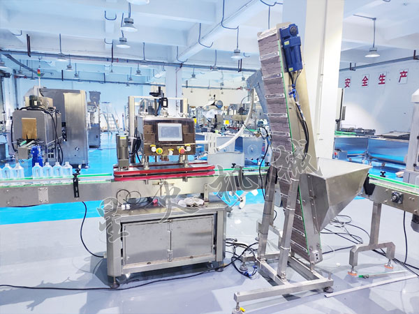 全自动上盖旋盖机厂房实拍图